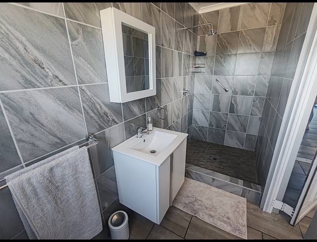 4 BEDROOM HOUSE FOR SALE IN LONG ACRES COUNTRY ESTATE